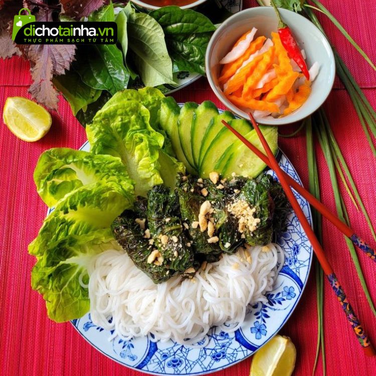 bò cuốn lá lốt, bò cuộn lá lốt đông lạnh, bò cuốn lá lốt chiên, món bò cuộn lá lốt cách cuộn bò lá lốt thịt bò cuộn lá lốt, cách làm thịt bò cuộn lá lốt,